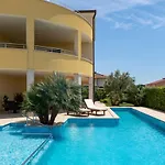 Bed and breakfast Oasa 2 4*