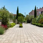 Oasa 2 Bed and breakfast 4*