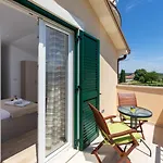 Oasa 2 Bed and breakfast 4*