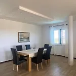 Oasa 2 Bed and breakfast