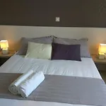 Oasa 2 Bed and breakfast