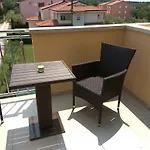 Oasa 2 Bed and breakfast 4*