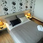 Oasa 2 Bed and breakfast 4*