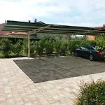 Oasa 2 Bed and breakfast 4*