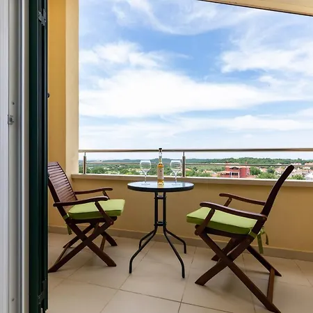 Oasa 3 Bed and Breakfast 4*