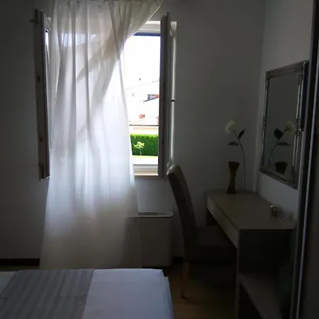 Oasa 2 Bed and breakfast