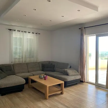 Oasa 3 Bed and Breakfast