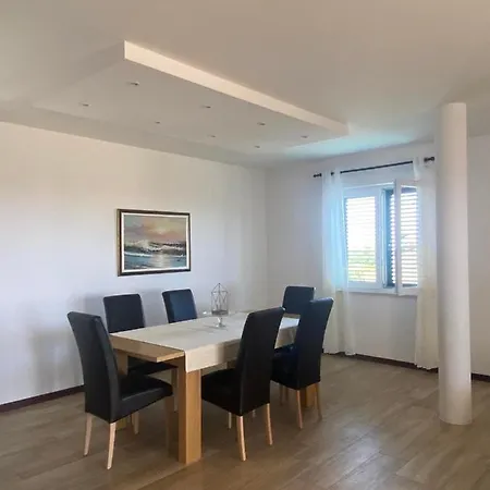 Oasa 3 Bed and Breakfast