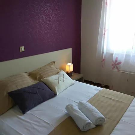Oasa 2 Bed & Breakfast 4*