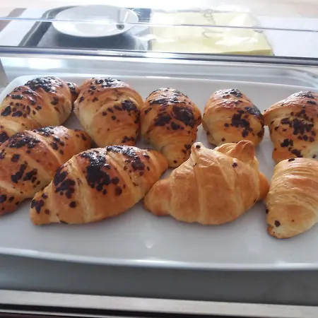 Oasa 2 Oda ve Kahvaltı