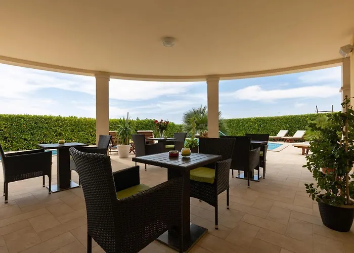 לינה וארוחת בוקר Oasa 2 רובינייסקו סלו