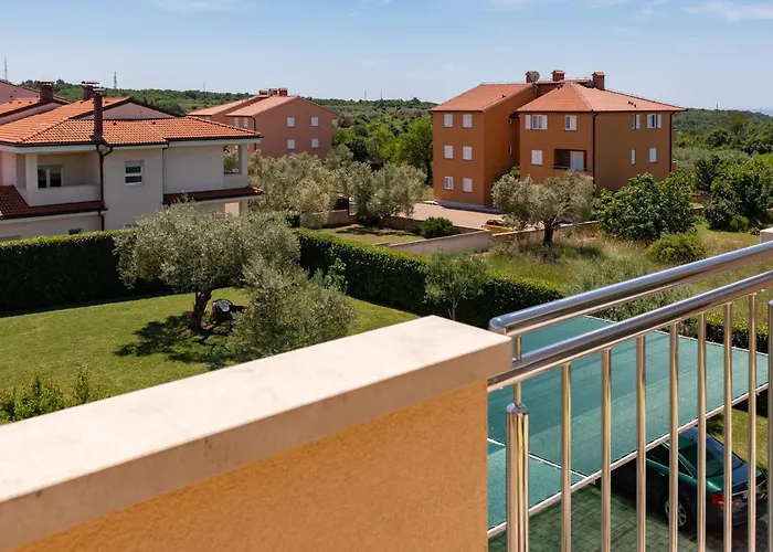 לינה וארוחת בוקר Oasa 2