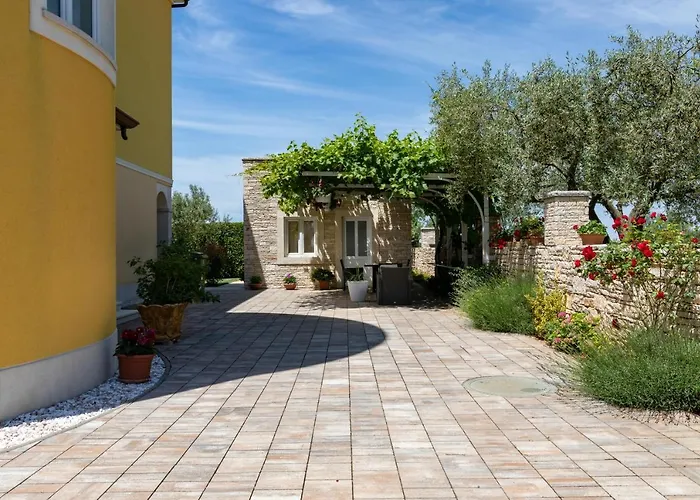 לינה וארוחת בוקר Oasa 2 רובינייסקו סלו