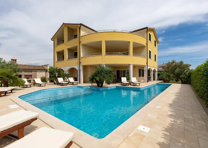 לינה וארוחת בוקר Oasa 2