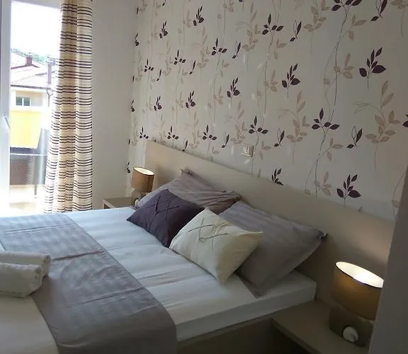 לינה וארוחת בוקר Oasa 2 רובינייסקו סלו