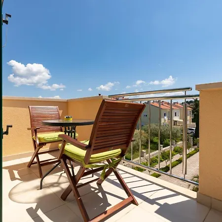 Oasa 3 4* 로비니스코 셀로